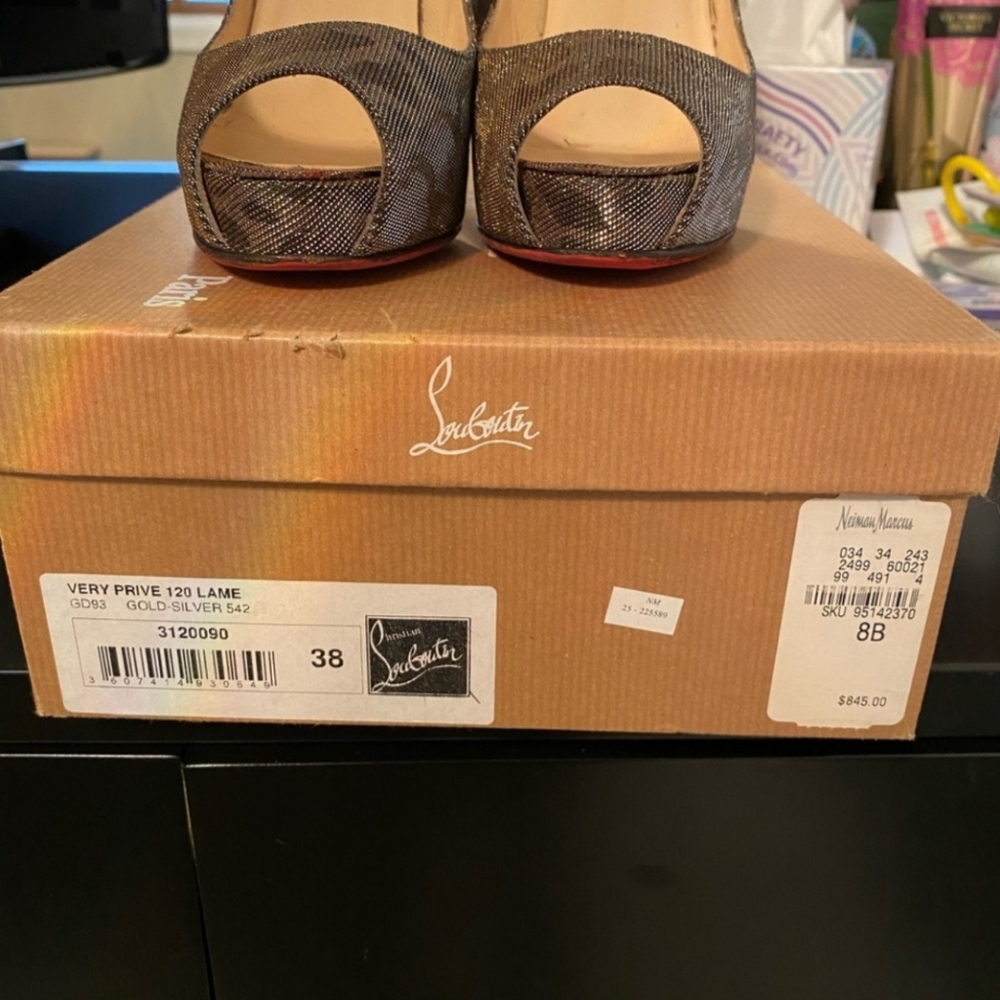 Christian Louboutin Heels Size 38 - Picture 9 of 9
